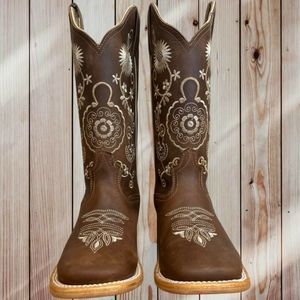 Womens western boots Size 7